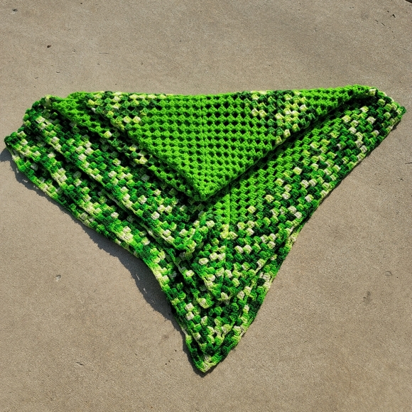 VINTAGE Crochet Blanket - Picture 6 of 10